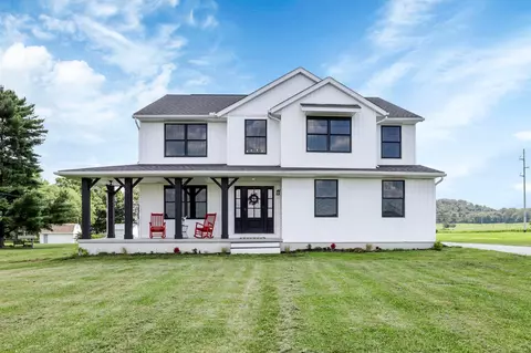 214 Becks Knob Rd, Lancaster, OH 43130