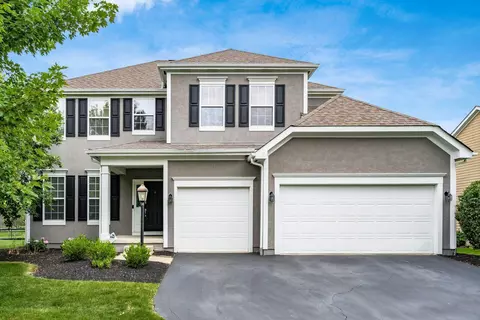 3228 Vinson Dr, Lewis Center, OH 43035