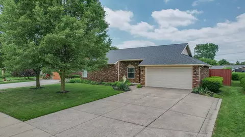 2923 Derr Rd, Springfield, OH 45503