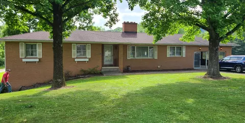 2247 Hickman Rd NE, Newark, OH 43055