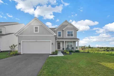 424 Colonial Club Rd, Commercial Point, OH 43116