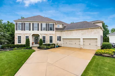 9445 Creighton Dr, Powell, OH 43065