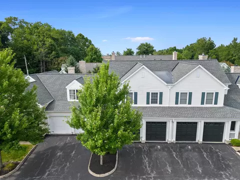 1213 Shagbark Rd #21, Gahanna, OH 43230