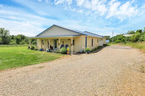 11836 National Rd SE, Thornville, OH 43076