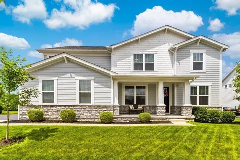 7066 Celtic Crossing Dr, Dublin, OH 43016