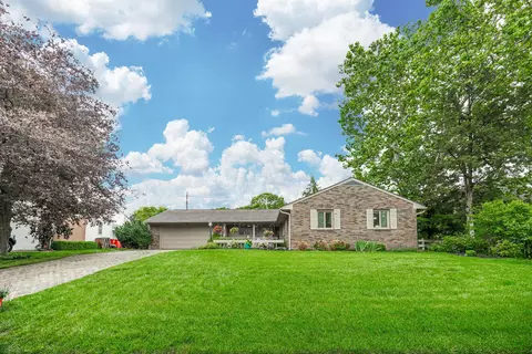 652 Sinsbury Dr E, Worthington, OH 43085
