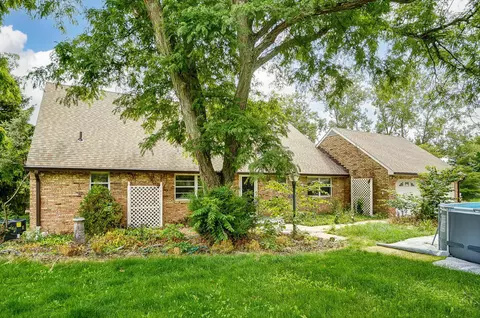 2900 Fox Hollow Rd, Springfield, OH 45502 photo 2