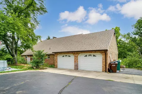 2900 Fox Hollow Rd, Springfield, OH 45502 photo 3