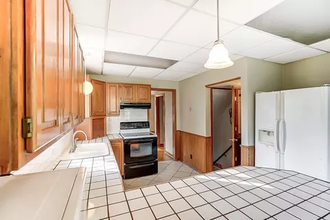 1757 Pembrook Rd, Springfield, OH 45504 photo 9