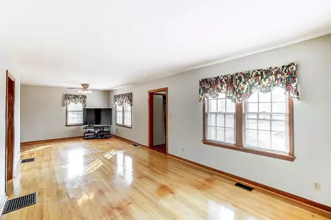 1757 Pembrook Rd, Springfield, OH 45504 photo 4