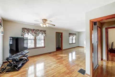 1757 Pembrook Rd, Springfield, OH 45504 photo 6