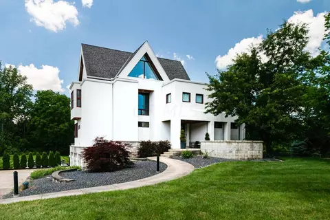 100 Stonesthrow Dr, Alexandria, OH 43001