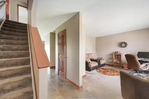 5860 Stevens Dr, Orient, OH 43146 photo 2