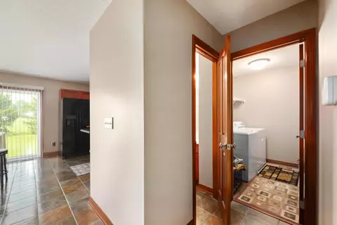 5860 Stevens Dr, Orient, OH 43146 photo 4