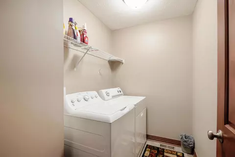 5860 Stevens Dr, Orient, OH 43146 photo 6