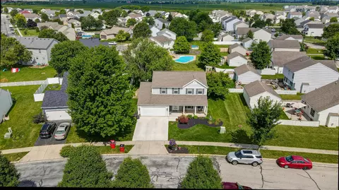 1069 Stansbury Dr, London, OH 43140