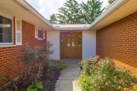 2055 Chippewa Dr, Circleville, OH 43113 photo 3