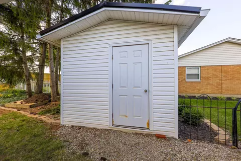 2055 Chippewa Dr, Circleville, OH 43113 photo 11