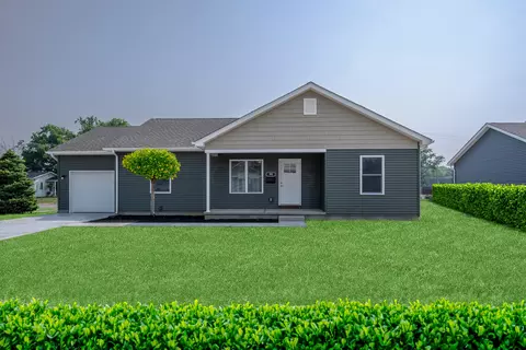 990 Vine St, Washington Court House, OH 43160