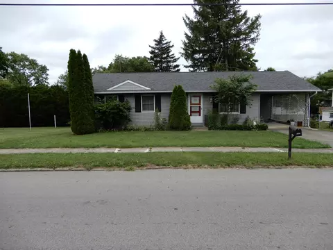 121 S Main St, New Holland, OH 43145