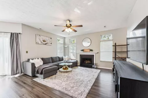 3439 Fishinger Mill Dr, Hilliard, OH 43026