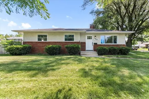 4611 Julian Dr, Columbus, OH 43227