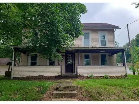 2332 Gratiot Rd SE, Newark, OH 43056