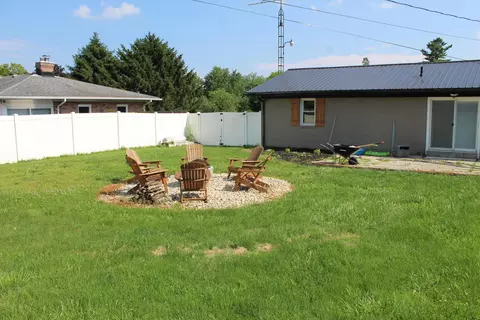 1800 Devon Dr, Springfield, OH 45503 photo 4
