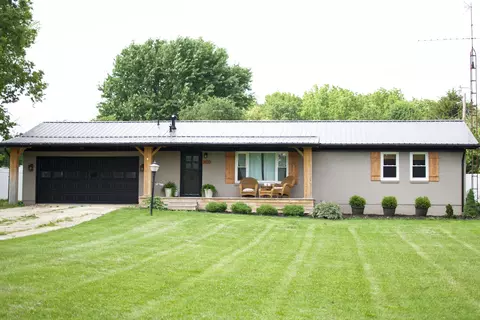 1800 Devon Dr, Springfield, OH 45503