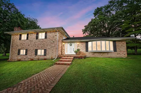 202 Tuttle Rd, Springfield, OH 45503