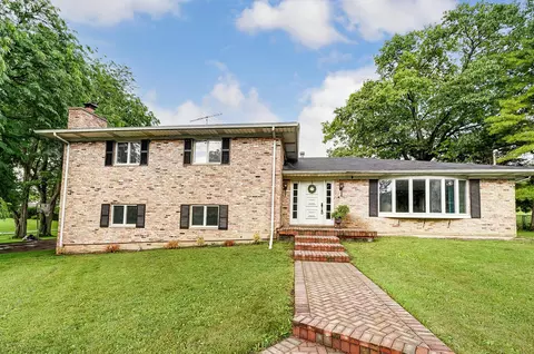 202 Tuttle Rd, Springfield, OH 45503 photo 2