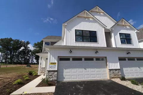 6382 Hamilton Woods Blvd N, Westerville, OH 43081