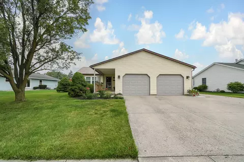 218 Prairie Dr, Marysville, OH 43040