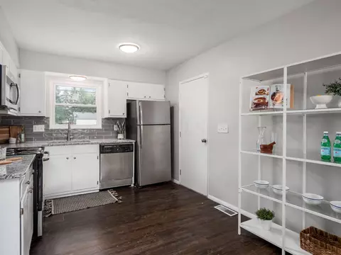 1480 Riverton Ct E, Columbus, OH 43232 photo 9