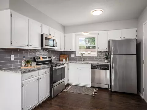 1480 Riverton Ct E, Columbus, OH 43232 photo 10