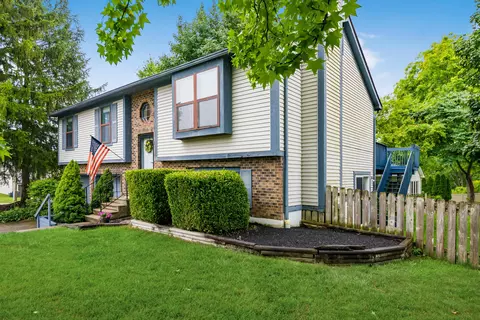 5080 Wolf Run Dr, Columbus, OH 43230