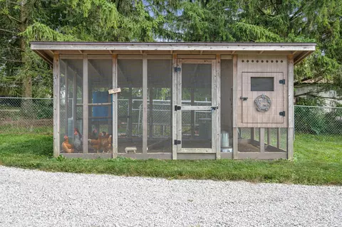 2855 Powers Rd, Jamestown, OH 45335 photo 4
