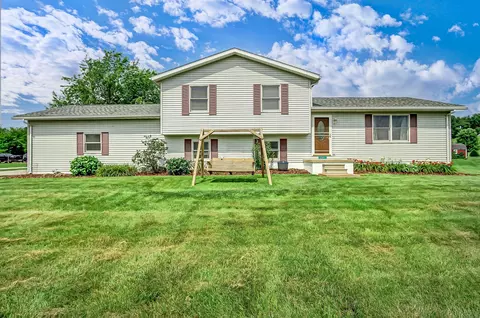 6285 Welsh Rd, Nashport, OH 43830