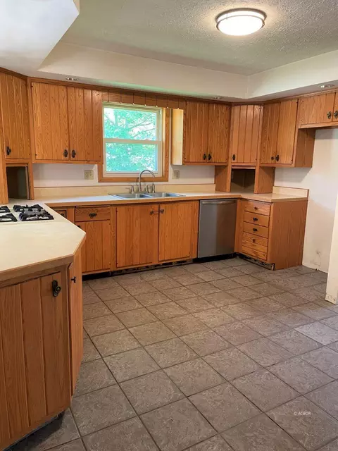 20 E Clearview Dr, Athens, OH 45701 photo 8