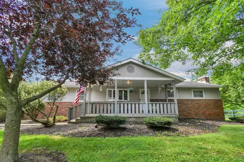 121 Christy Lee Dr SW, Pataskala, OH 43062