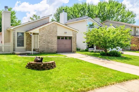 403 Huntland Ln, Westerville, OH 43081