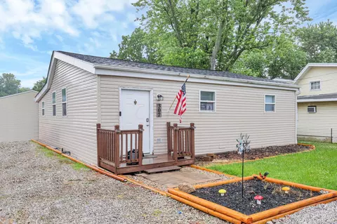 307 Central Ave, Buckeye Lake, OH 43008