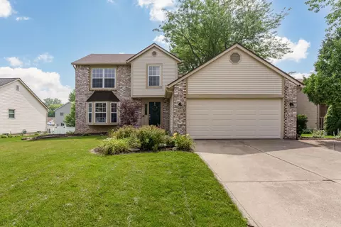 8036 Schoolside Dr, Westerville, OH 43081