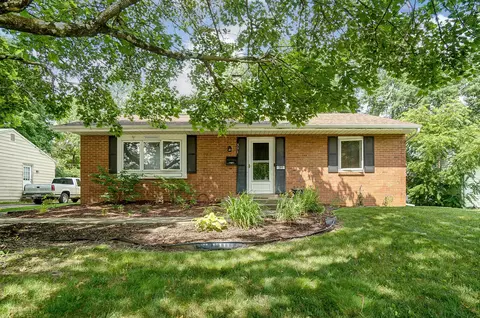 391 Weymouth Ln, Columbus, OH 43228