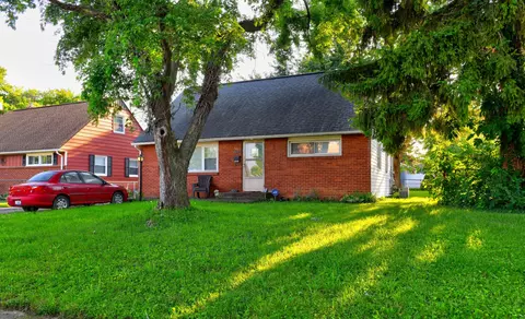 681 Roth Ave, Columbus, OH 43228