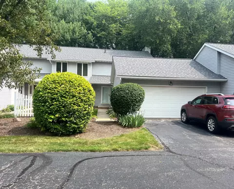 2445 Port Charles Dr, Stow, OH 44224