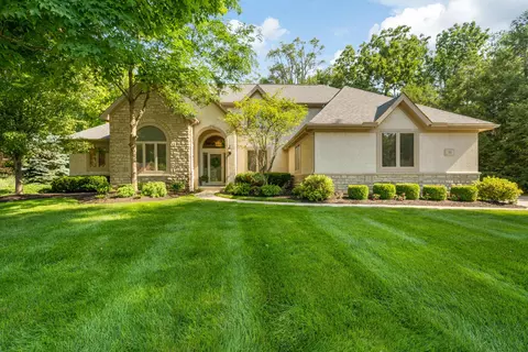 88 Walnut Woods Ct, Columbus, OH 43230