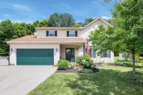 212 Wynridge Ct, Pataskala, OH 43062