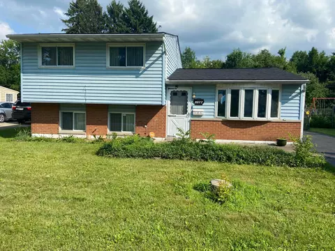 4977 Majestic Dr E, Columbus, OH 43232