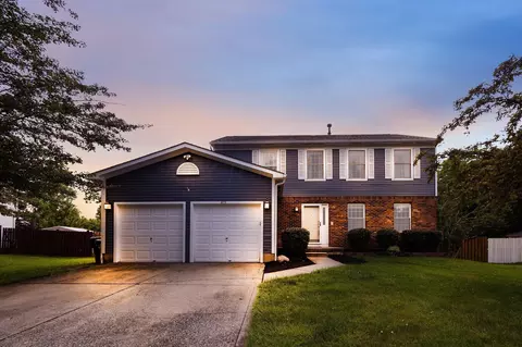 275 Timber Ridge Dr, Pickerington, OH 43147